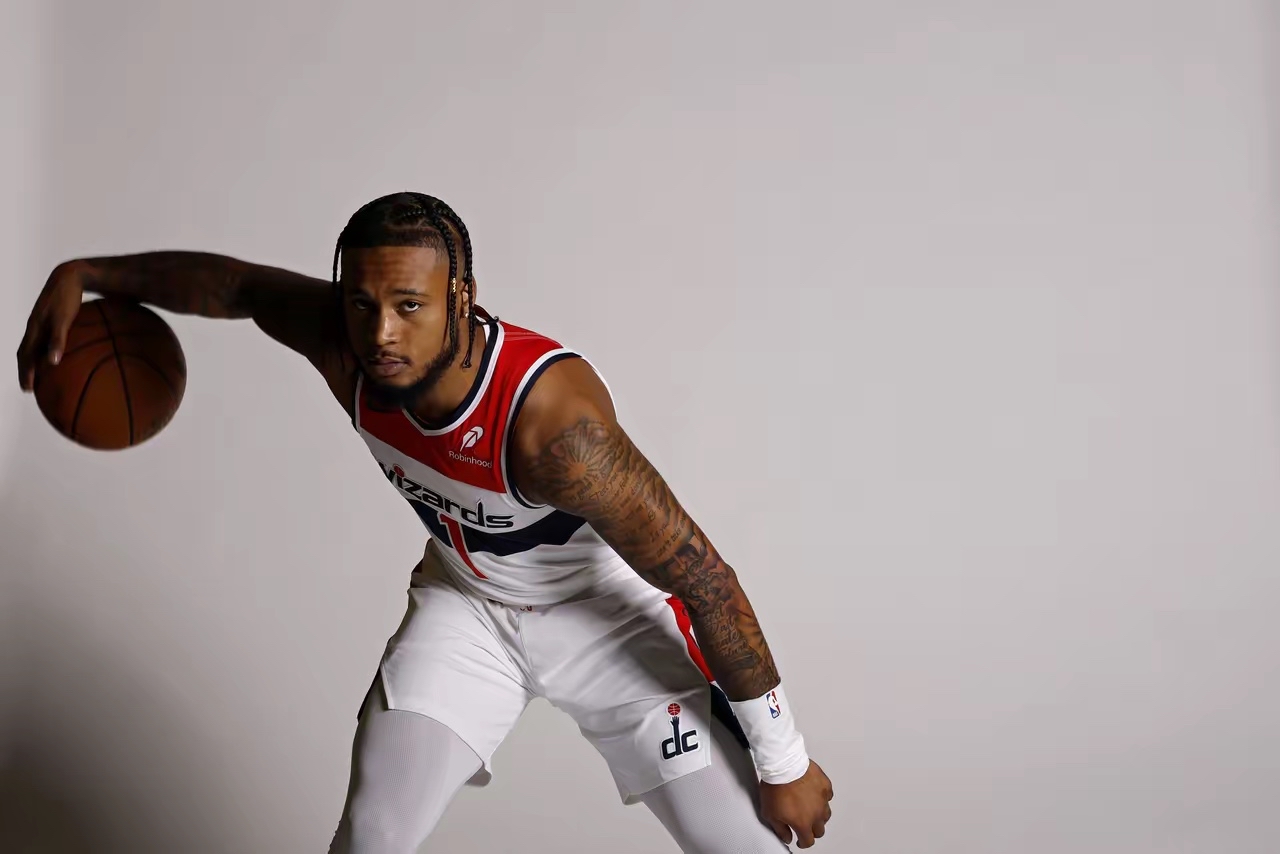 休斯敦火箭训练开放日，国际比赛日篮板制胜引欢呼，法国杯在即，纪律约束更严格的简单介绍-ayx